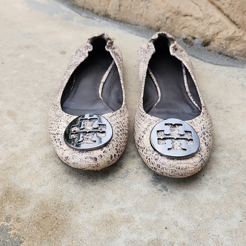 Tory Burch Reva Python Snake Print Ballet Flats Beige Leather Shoes Size 8 - Picture 2 of 11